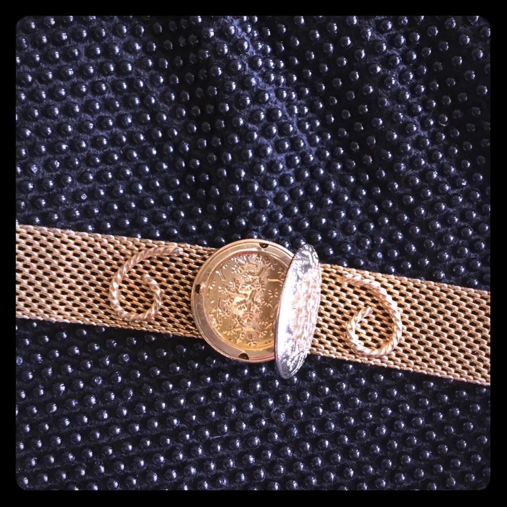 Sarah Coventry 1974 Mesh Locket bracelet gold tone